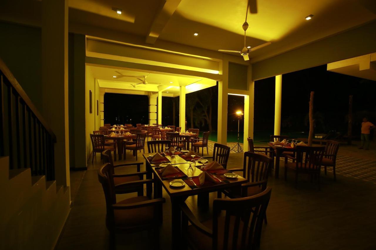 Diya Dahara Lake Resort Yala Exteriér fotografie