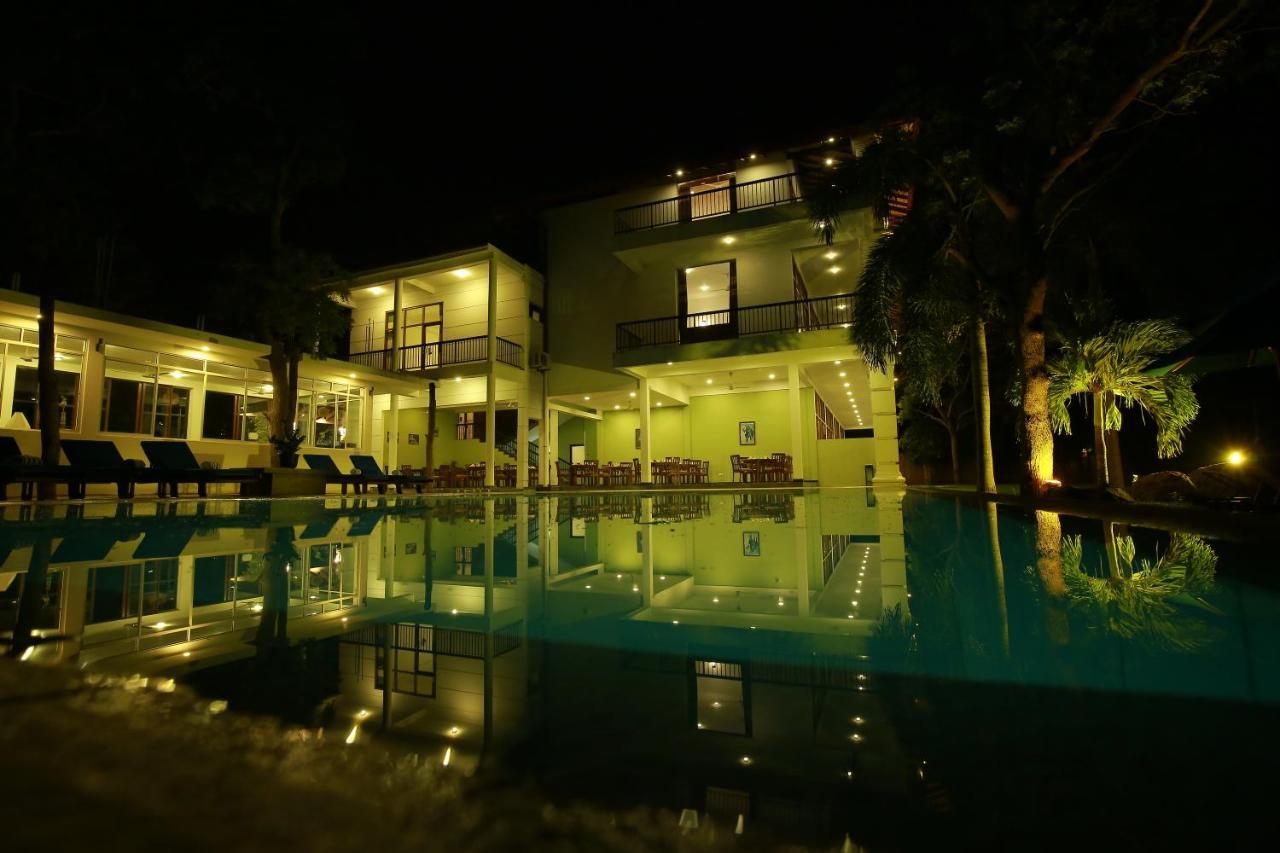 Diya Dahara Lake Resort Yala Exteriér fotografie