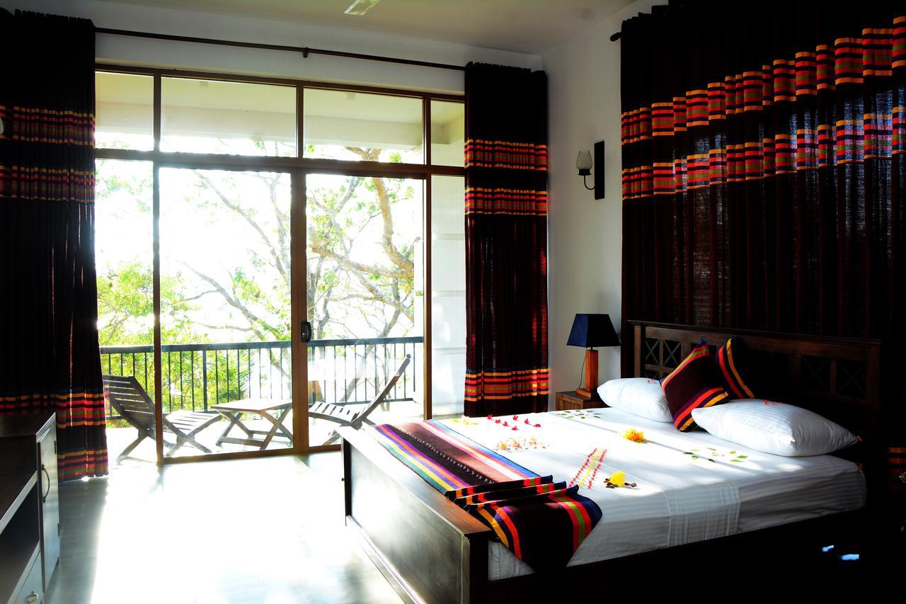 Diya Dahara Lake Resort Yala Exteriér fotografie