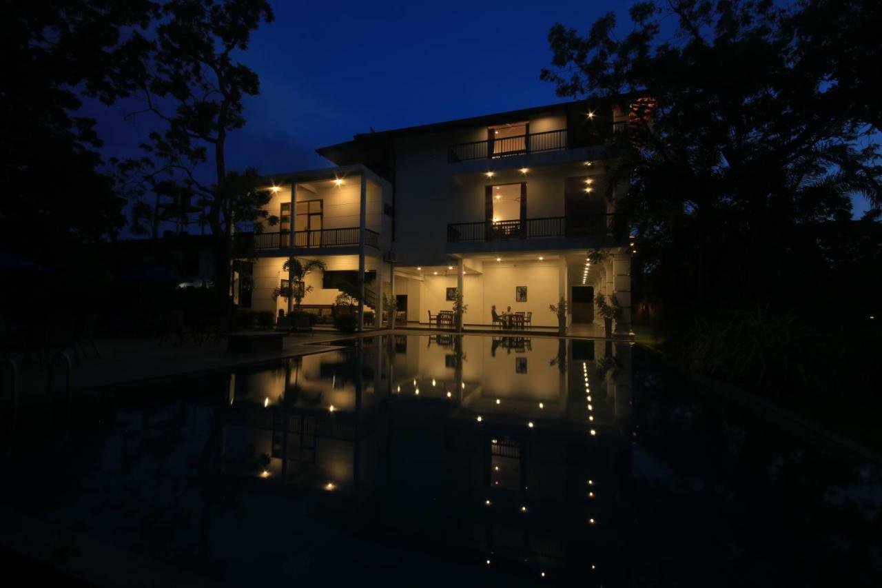 Diya Dahara Lake Resort Yala Exteriér fotografie